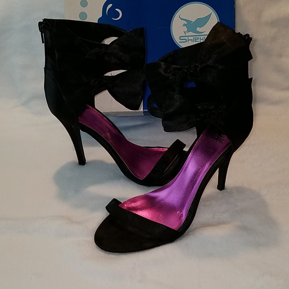 Shiekh Heels Black Satin Pumps Sz 10